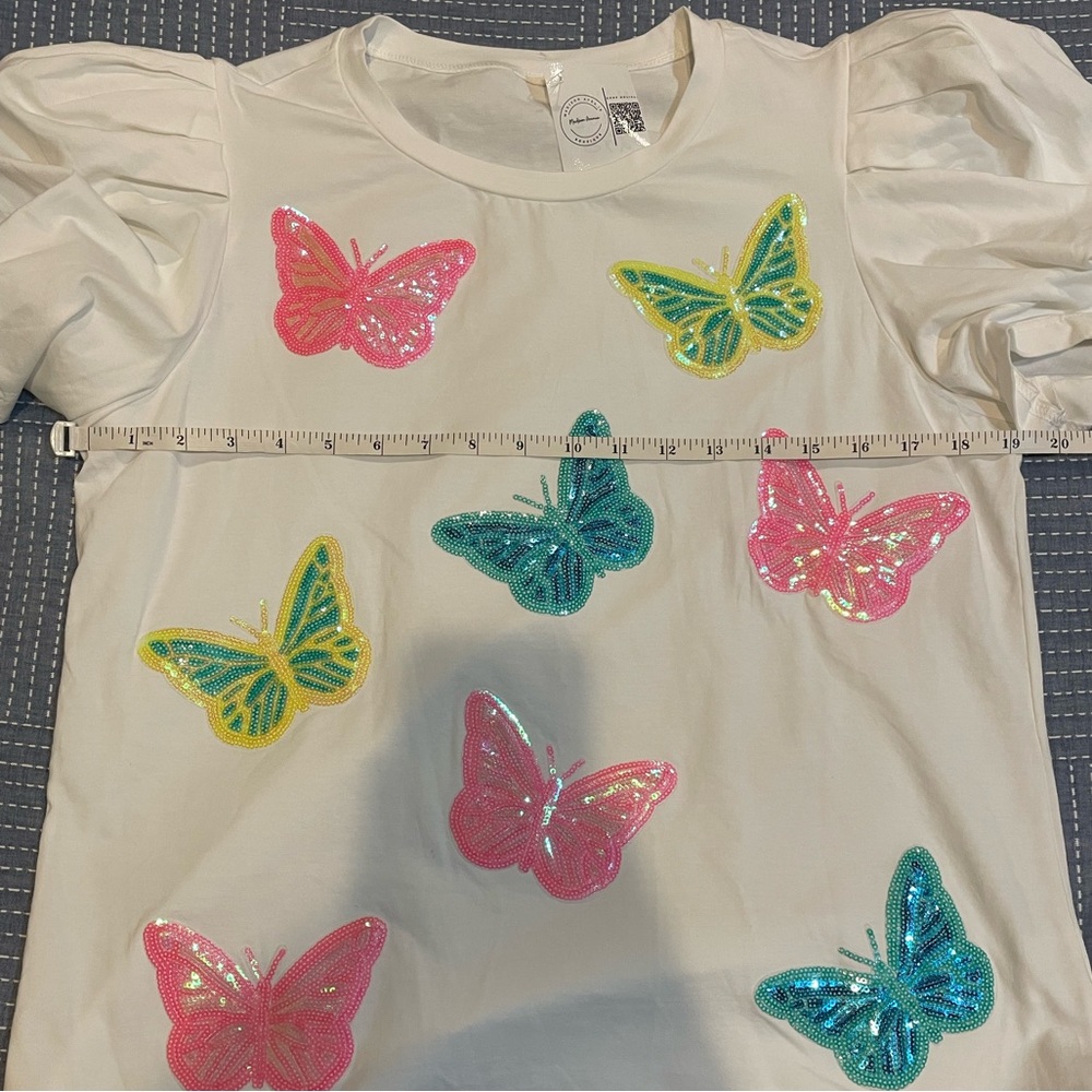Colorful Butterfly Sequin Top and Shorts Set boutique size Large - Picture 3 of 8